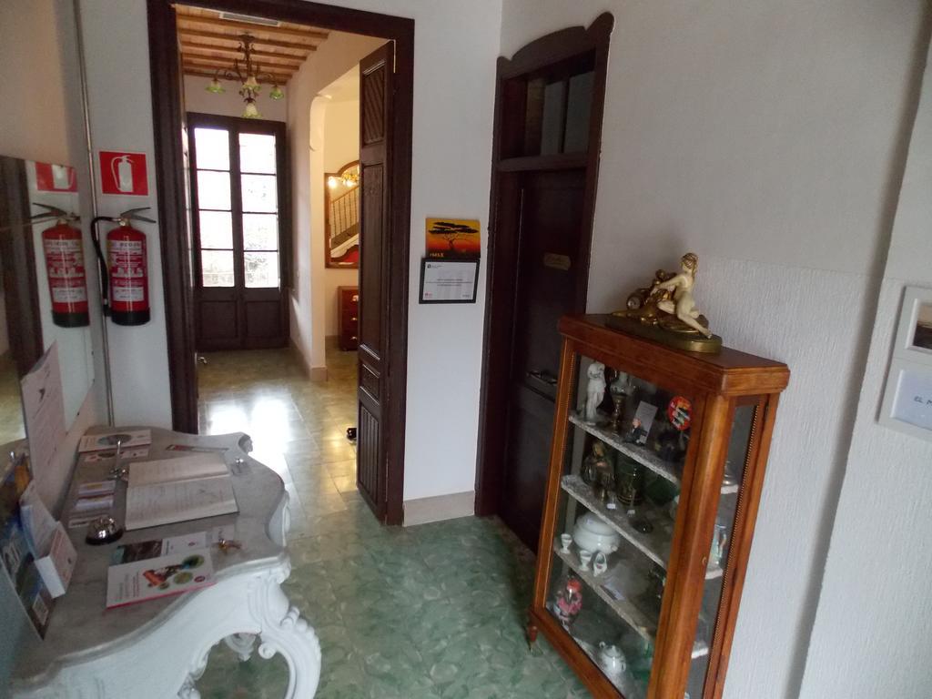 Hostal Cal Pla Sant Llorenc Savall Exterior photo